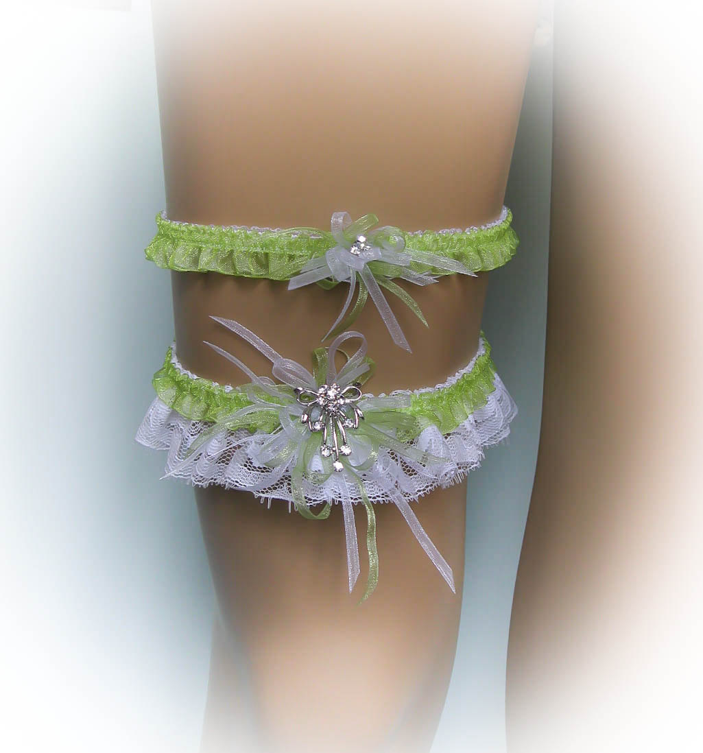 Lace Wedding Garter Set With Crystal Brooch, Spring Green Garter, Bridal Garter Set, Vintage Garter, Stretch Garter, Crystal Garter